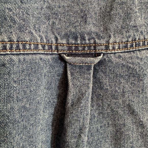 PacSun Medium Wash Blue Distressed Denim Jean Button Up Shirt Jacket - Picture 9 of 16